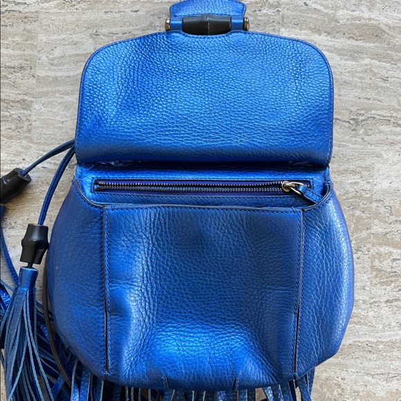 Gucci Nouveau Fringe Blue Pebbled Leather Cross Body Bag - Picture 5 of 8